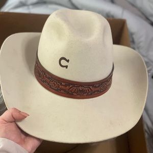 Charlie One Horse: Chief in Bone & Size M